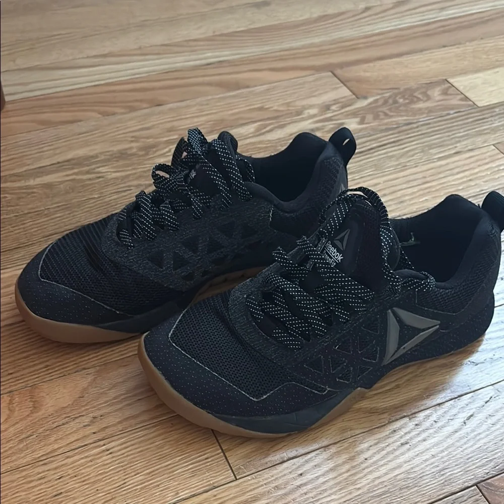Reebok Black Nano Cross-Training Shoes with gum bottom. Rare color. - Picture 2 of 3